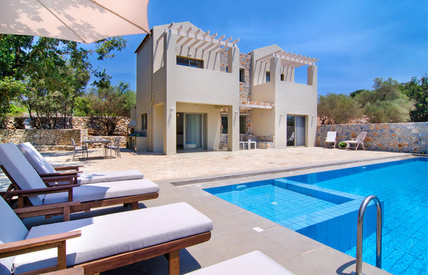 Villa Ariti is a lovely 2-bedroom Villa with a private pool of 50 sq m, and a sh Chania, Greece Villa Ariti, 2 BD, private pool, peaceful Entire villa vacation rental 24819304