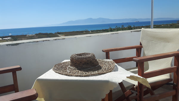 New studios & apartments at Plaka beach Naxos island for 2-5 people with sea vie  Depis studios plaka apartment 5 with sea view Private room in serviced apartment vacation rental 18229767